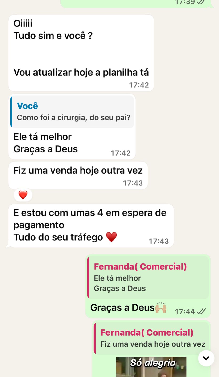 Print de conversa: Fernanda comemorando vendas do tráfego